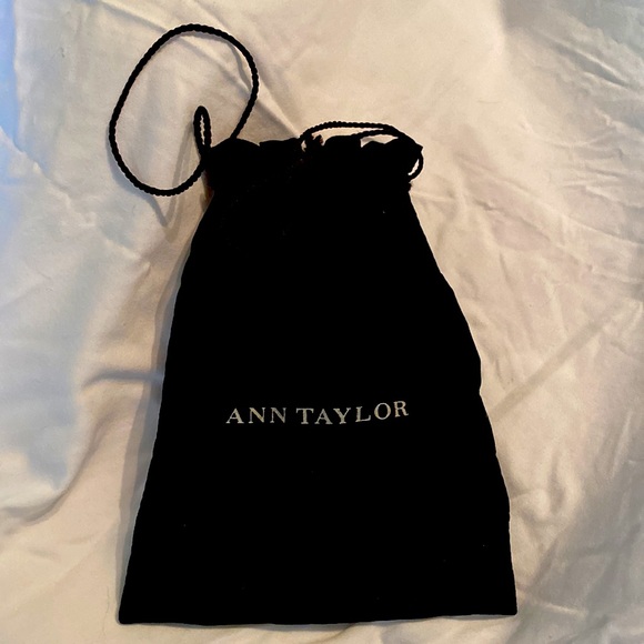 Ann Taylor Necklace w/ Matching Earrings - Picture 2 of 10